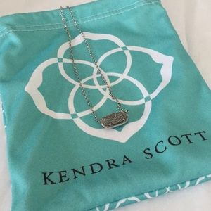 Kendra Scott necklace